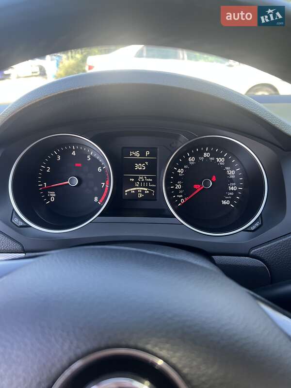 Седан Volkswagen Jetta 2014 в Києві фото 28 Седан Volkswagen Jetta 2014 в Києві