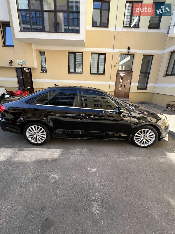 Седан Volkswagen Jetta 2014 в Києві фото 45 Седан Volkswagen Jetta 2014 в Києві