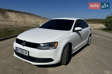 Седан Volkswagen Jetta 2010 в Рівному