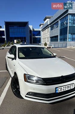 Седан Volkswagen Jetta 2015 в 