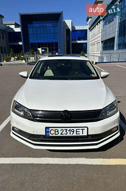 Седан Volkswagen Jetta 2015 в 