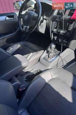Седан Volkswagen Jetta 2014 в 