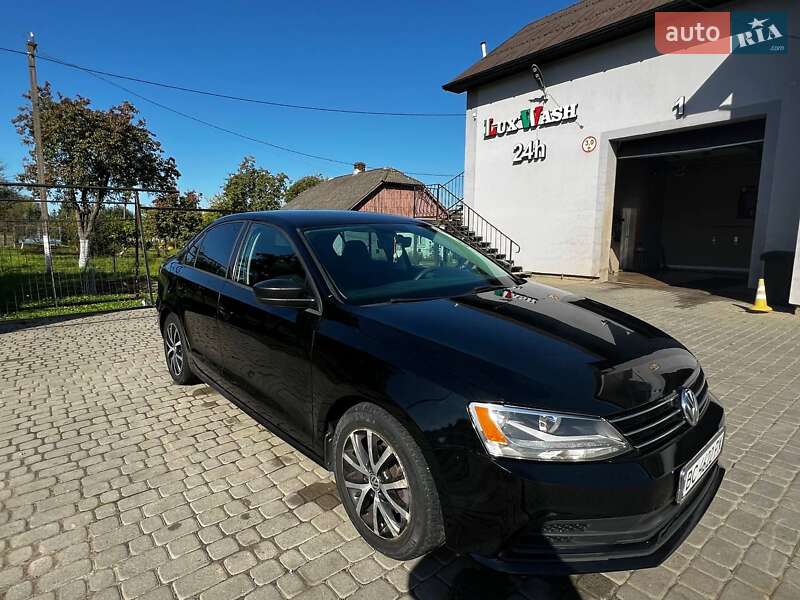 Седан Volkswagen Jetta 2016 в Львове