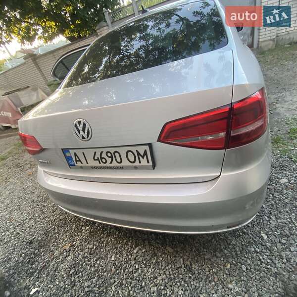 Седан Volkswagen Jetta 2015 в Києві