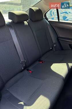 Седан Volkswagen Jetta 2014 в 