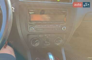 Седан Volkswagen Jetta 2014 в 