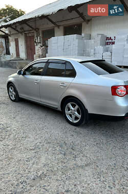 Седан Volkswagen Jetta 2007 в 