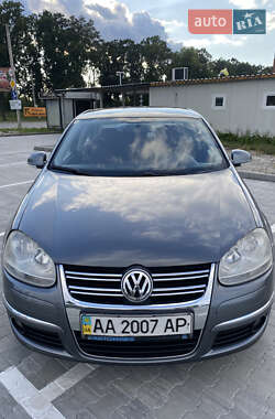 Седан Volkswagen Jetta 2009 в Києві