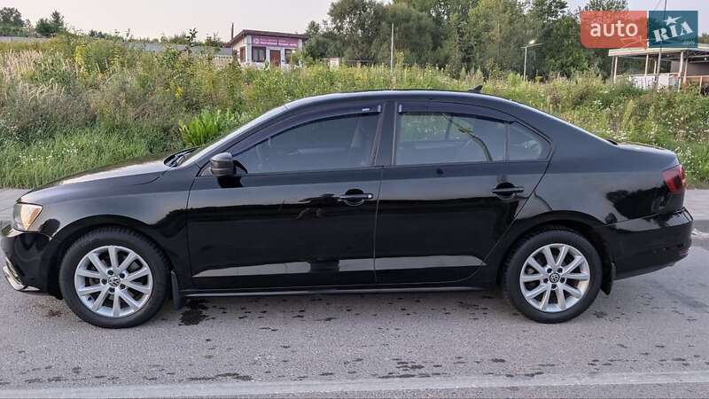 Седан Volkswagen Jetta 2016 в Львове