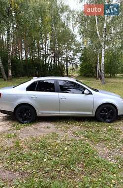 Седан Volkswagen Jetta 2006 в 
