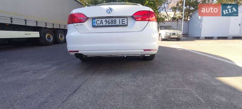 Седан Volkswagen Jetta 2012 в Черкасах