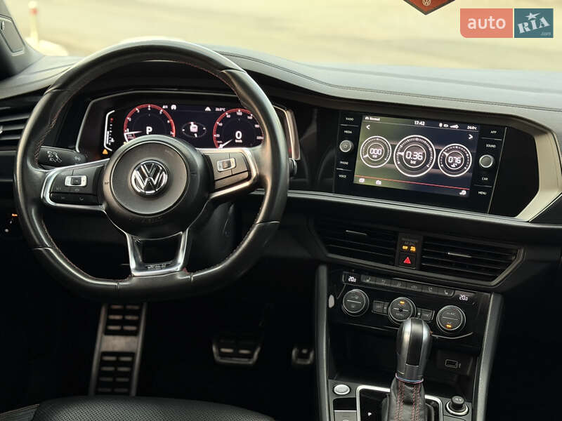 Седан Volkswagen Jetta 2019 в Ужгороді