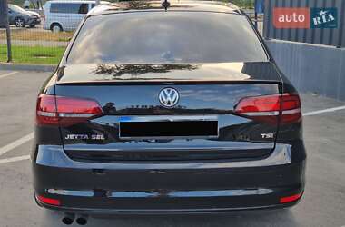 Седан Volkswagen Jetta 2015 в 
