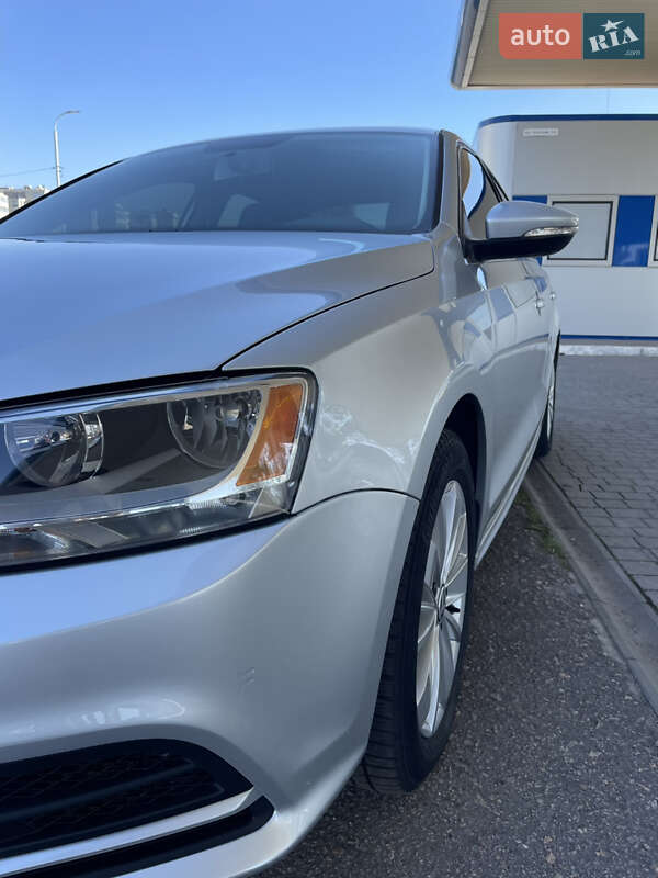 Седан Volkswagen Jetta 2014 в Запорожье