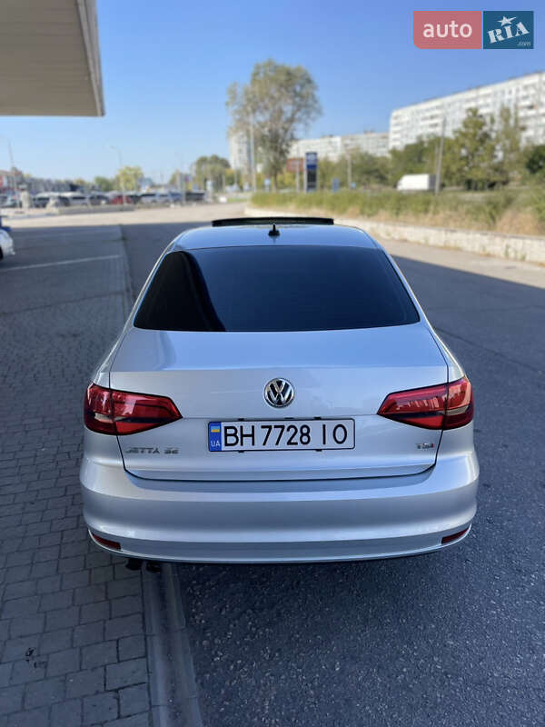 Седан Volkswagen Jetta 2014 в Запорожье
