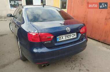 Седан Volkswagen Jetta 2011 в 