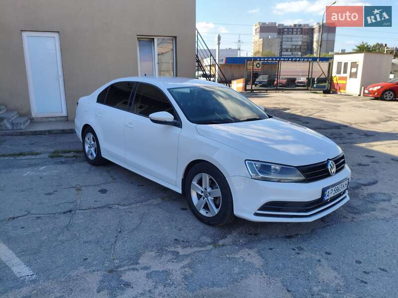 Седан Volkswagen Jetta 2016 в Запоріжжі