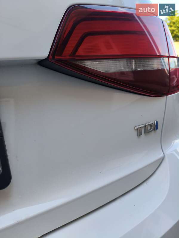 Седан Volkswagen Jetta 2016 в Запоріжжі