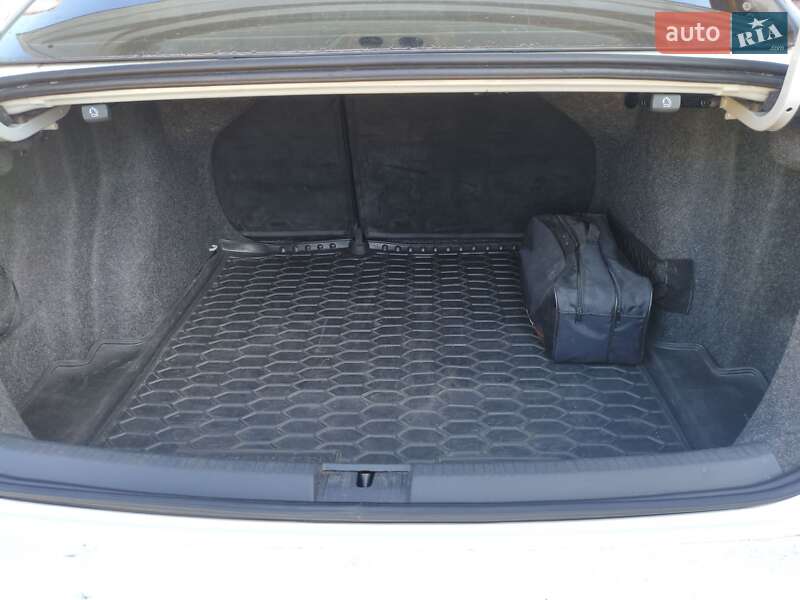 Седан Volkswagen Jetta 2016 в Запоріжжі