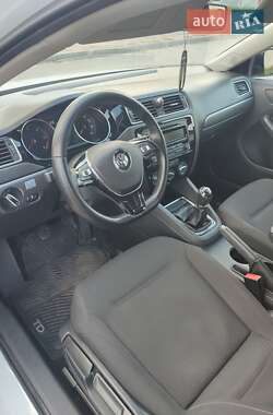 Седан Volkswagen Jetta 2014 в 