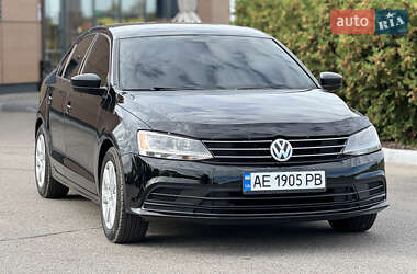 Седан Volkswagen Jetta 2015 в 