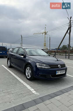 Седан Volkswagen Jetta 2011 в 