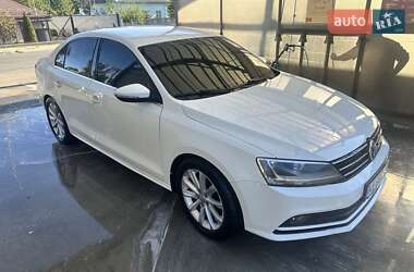 Седан Volkswagen Jetta 2016 в 