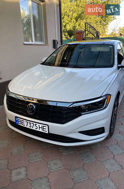 Седан Volkswagen Jetta 2018 в 