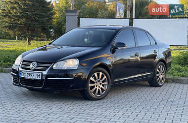 Седан Volkswagen Jetta 2008 в 