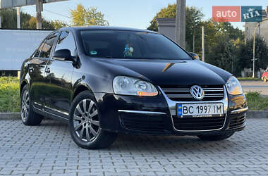 Седан Volkswagen Jetta 2008 в 