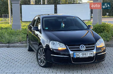 Седан Volkswagen Jetta 2008 в 