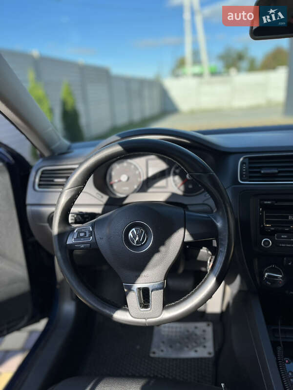Седан Volkswagen Jetta 2012 в Киеве фото 5 Седан Volkswagen Jetta 2012 в Киеве