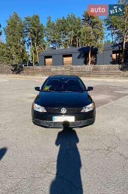 Седан Volkswagen Jetta 2014 в 
