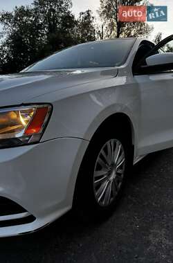 Седан Volkswagen Jetta 2014 в 