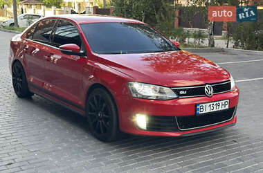 Седан Volkswagen Jetta 2013 в 