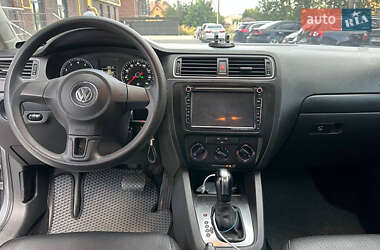 Седан Volkswagen Jetta 2014 в 