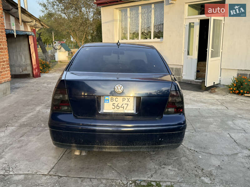 Седан Volkswagen Jetta 2000 в Львове
