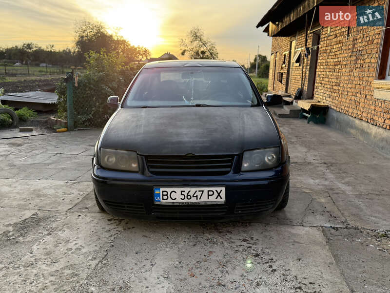 Седан Volkswagen Jetta 2000 в Львове