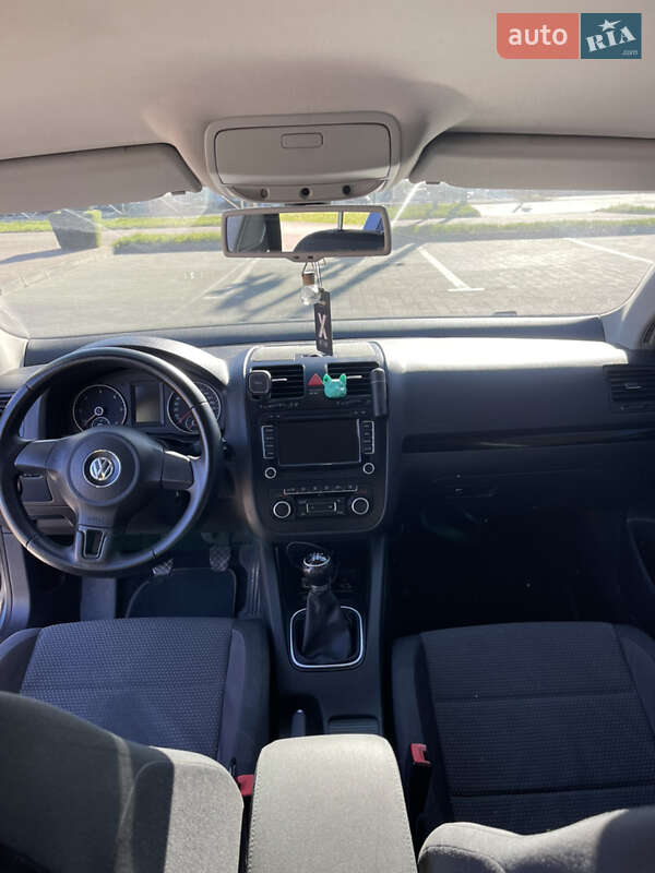 Седан Volkswagen Jetta 2010 в Хмельницькому