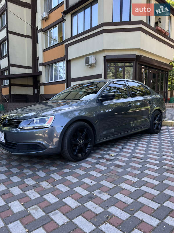 Седан Volkswagen Jetta 2014 в Киеве