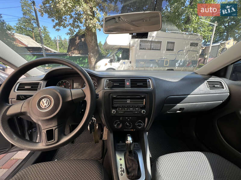 Седан Volkswagen Jetta 2014 в Киеве