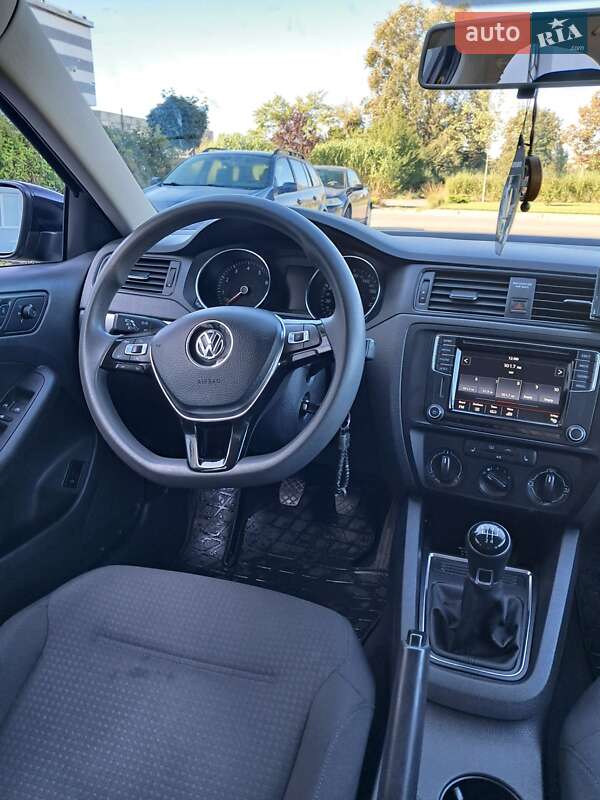Седан Volkswagen Jetta 2015 в Мурованом фото 14 Седан Volkswagen Jetta 2015 в Мурованом