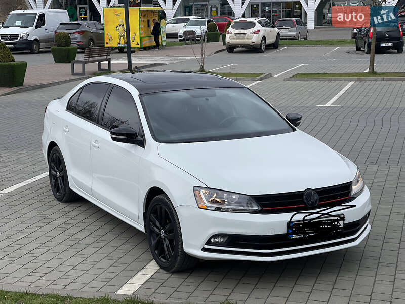 Седан Volkswagen Jetta 2017 в Хмельницькому