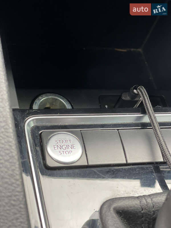 Седан Volkswagen Jetta 2017 в Хмельницькому