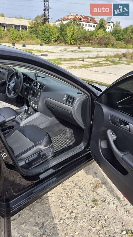 Седан Volkswagen Jetta 2017 в Коломиї