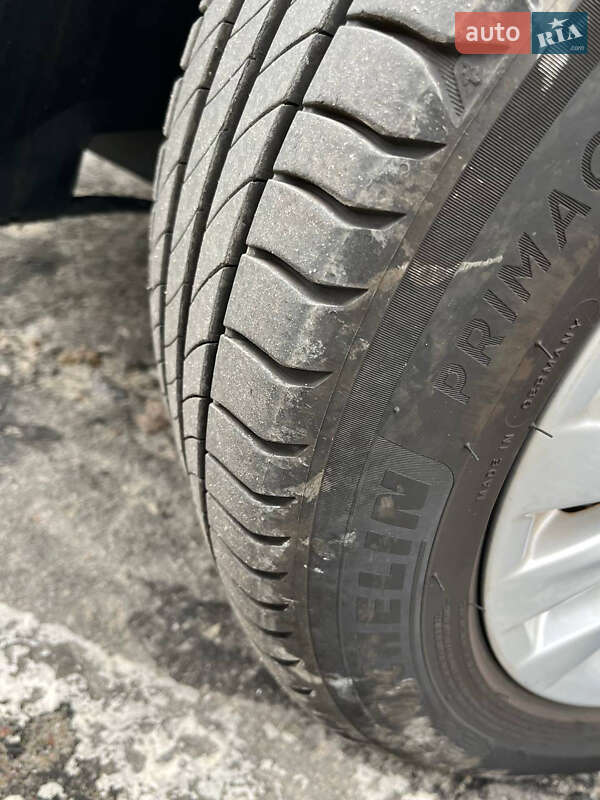 Седан Volkswagen Jetta 2014 в Києві