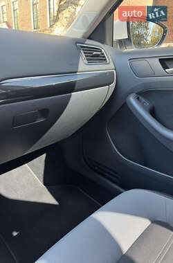 Седан Volkswagen Jetta 2016 в 