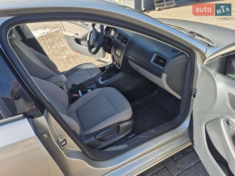 Седан Volkswagen Jetta 2014 в Черкассах