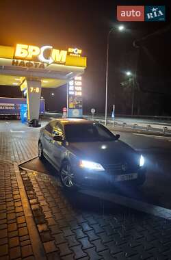 Седан Volkswagen Jetta 2015 в Киеве