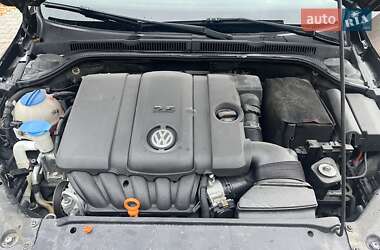 Седан Volkswagen Jetta 2011 в 